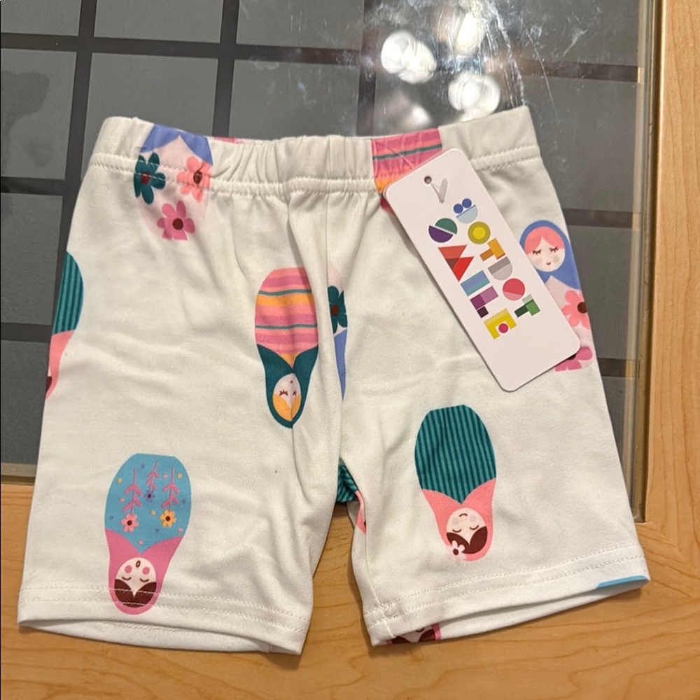 NWT. Dot Dot Smile kick shorts. Size 2T.